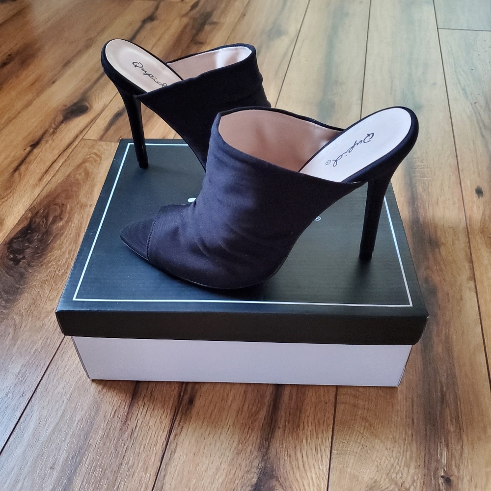 Vici Scrunch Heel